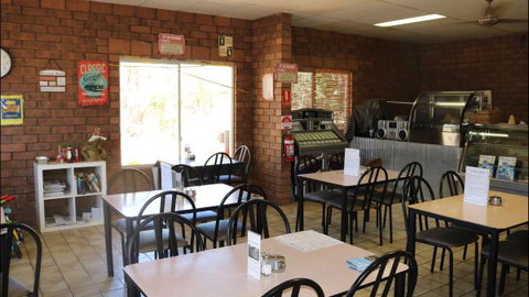 Mataranka Roadhouse And Cabins - Accommodation Nelson Bay 2