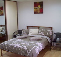 Potch  Colour - Accommodation Nelson Bay