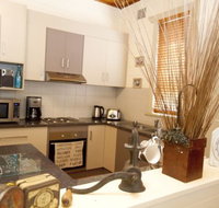 Anderl's Beach Cottage - Accommodation Nelson Bay