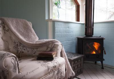 Oak Tree Lodge - Accommodation Nelson Bay 4