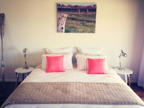 Vintage Oar Holiday House - Accommodation Nelson Bay 2