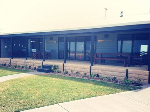 Vintage Oar Holiday House - Accommodation Nelson Bay 3