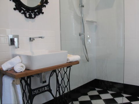 Greenlee Cottages - Accommodation Nelson Bay 3