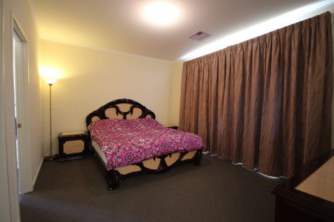 LJ Hooker Goolwa Holiday Rentals - 42 Underwood Avenue, Goolwa Beach - Accommodation Nelson Bay 19