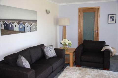 Darlington Beach House @ Spring Beach - Accommodation Nelson Bay 6