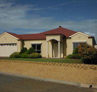 New Ladsys - Accommodation Nelson Bay