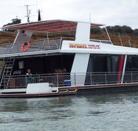 Takeme2 Houseboat - Accommodation Nelson Bay