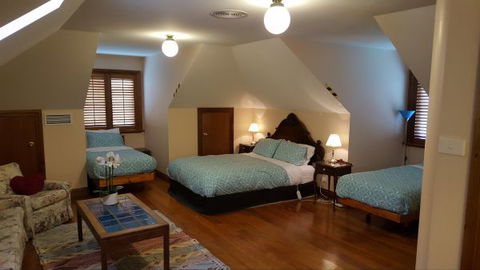 Cascades Manor - Accommodation Nelson Bay 6
