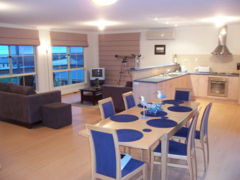 Century 21 SouthCoast: LaScala Skies - Accommodation Nelson Bay 2