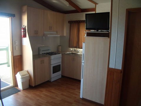 Elliston Waterloo Bay Tourist Park - Accommodation Nelson Bay 6