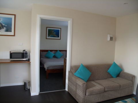 Lake Colac Caravan Park - Accommodation Nelson Bay 7