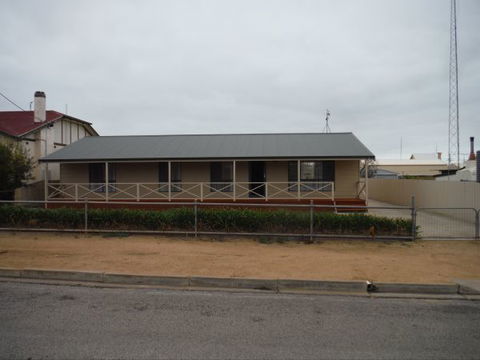 Lawhill Lodge - Accommodation Nelson Bay 0