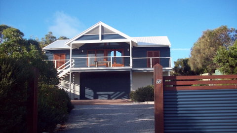 Top Deck Marion Bay - Accommodation Nelson Bay 0
