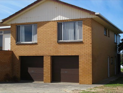 Views Over Lake George - Accommodation Nelson Bay 0