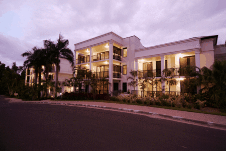 Elysium Apartments Palm Cove - Accommodation Nelson Bay
