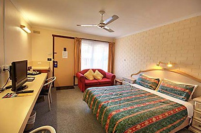Raglan Motor Inn - Accommodation Nelson Bay 2