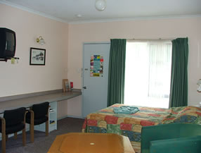 Lazy River Motor Inn - Accommodation Nelson Bay 2