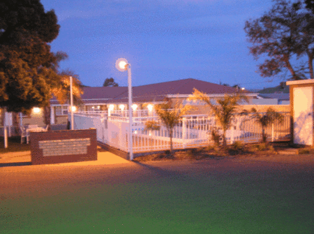 Charles Rasp Motor Inn and Cottages - Accommodation Nelson Bay