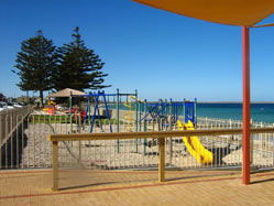 Seabreeze Hotel - Accommodation Nelson Bay 3
