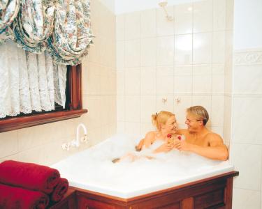 Apartments At York Mansions - Accommodation Nelson Bay 3