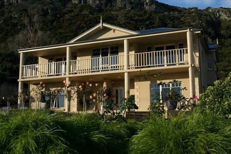 On The Terrace - Accommodation Nelson Bay 0