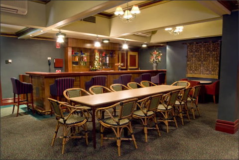 Tower Hotel - Accommodation Nelson Bay 4