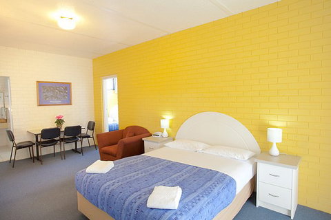 Statesman Motor Inn - Accommodation Nelson Bay 2
