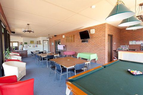Statesman Motor Inn - Accommodation Nelson Bay 3