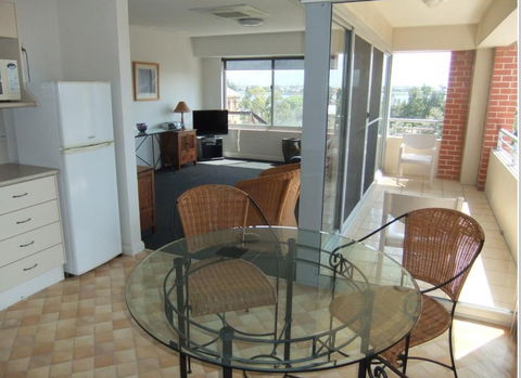 Newcastle Serviced Apartments - Accommodation Nelson Bay 2