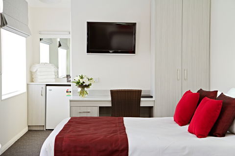 Governor Macquarie Motor Inn - Accommodation Nelson Bay 2