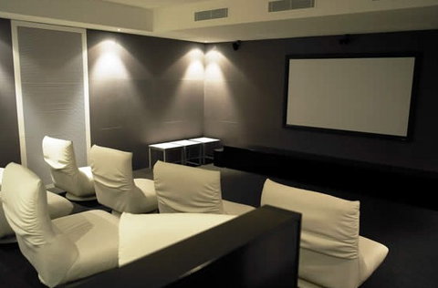 Ultra Broadbeach - Nelsons Bay Accommodation 1