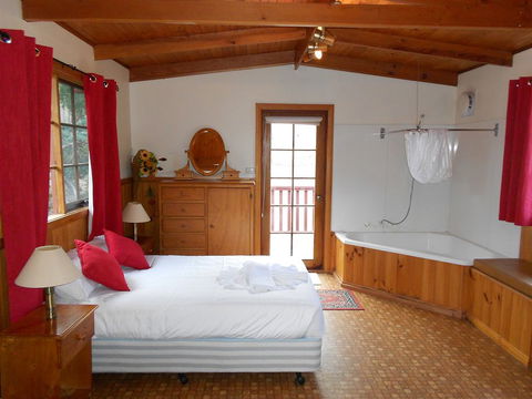 Eastcoast Central Watersedge Resort - Accommodation Nelson Bay 2