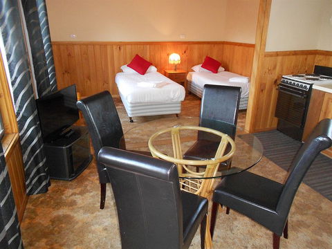 Eastcoast Central Watersedge Resort - Accommodation Nelson Bay 3