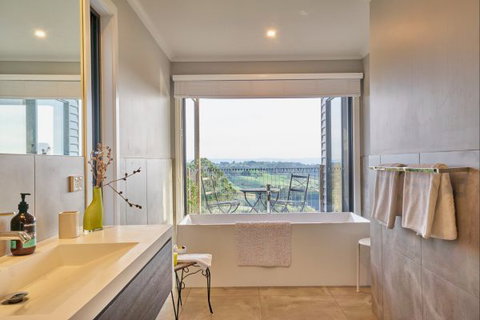 Halcyon Cottage Retreat - Self Contained Accommodation - Nelson Bay Accommodation.com 6