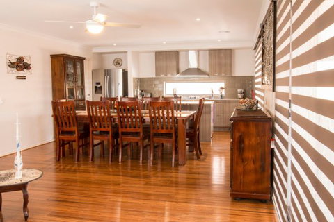 Sea Escape - Nelsons Bay Accommodation 9