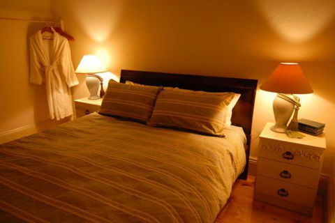 Dalton On The Lake - Accommodation Nelson Bay 2