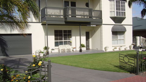 Glenelg Sea-Breeze B&B - Accommodation Nelson Bay 0