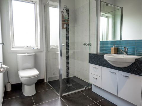 Alice's Palace Ocean Grove - Accommodation Nelson Bay 8