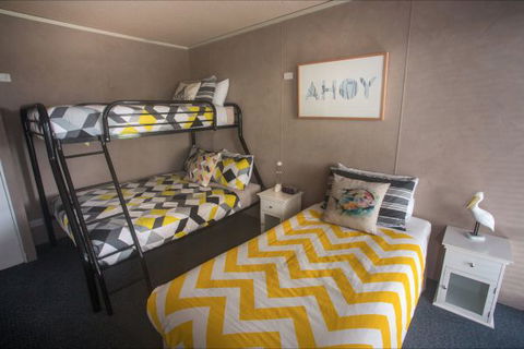 Arlingtons Accommodation - Accommodation Nelson Bay 3