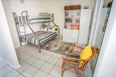 Arlingtons Accommodation - Accommodation Nelson Bay 8