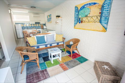 Arlingtons Accommodation - Accommodation Nelson Bay 9