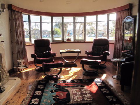 B&B Wodonga - Art Deco Accommodation - Accommodation Nelson Bay 5