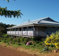 Blue House Bed and Breakfast - Accommodation Nelson Bay