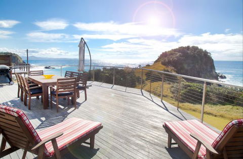Headlands Beach House - Accommodation Nelson Bay 1