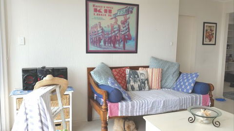 Headlands Beach House - Accommodation Nelson Bay 2
