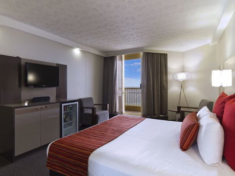 Novotel Surfers Paradise - Accommodation Nelson Bay 1