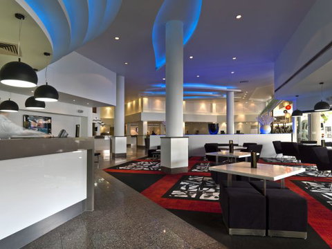 Novotel Surfers Paradise - Accommodation Nelson Bay 2