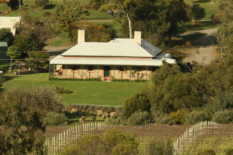 White Hill Estate - Accommodation Nelson Bay 1