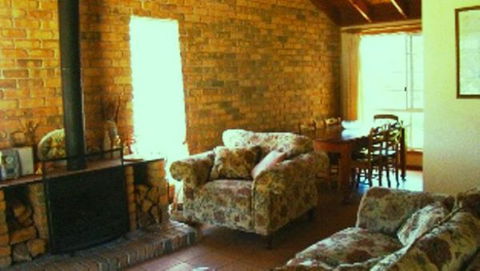 Peppertree Cottage - Accommodation Nelson Bay 1