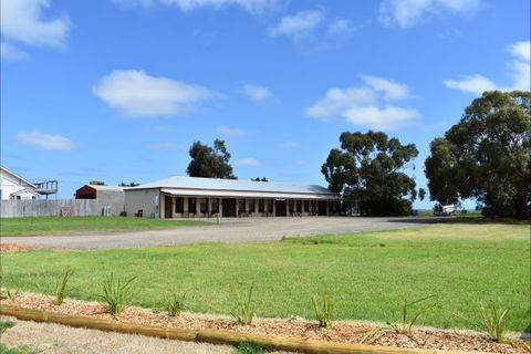 Port Albert Motel - Accommodation Nelson Bay 2